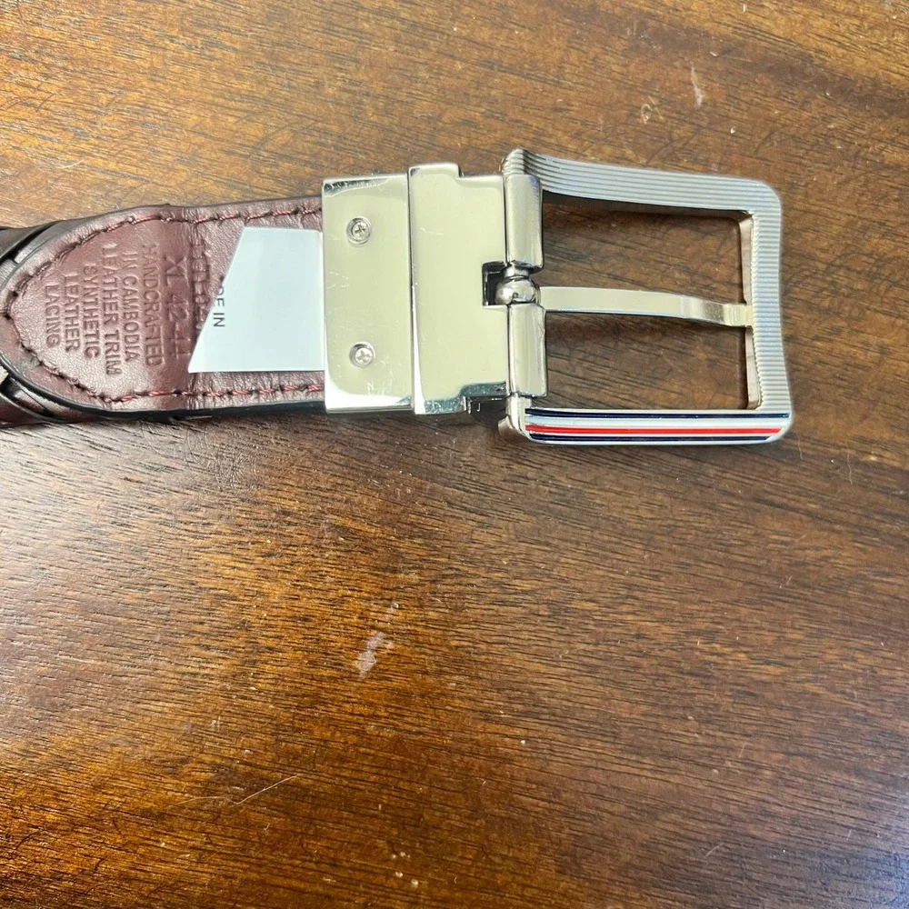 Tommy Hilfiger Black Leather Belt XL 42-44 Silver Buckle Logo Business Executive